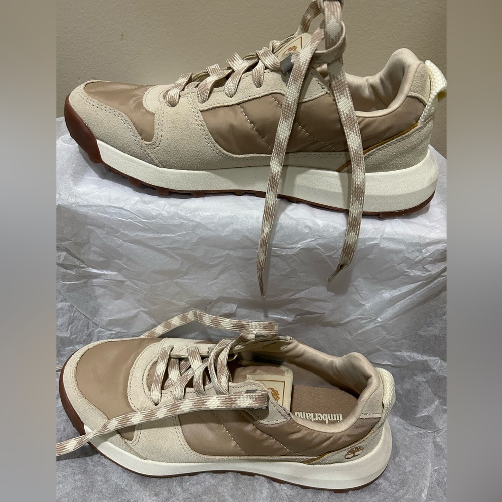 Timberland Women's Tan and Cream Sneakers